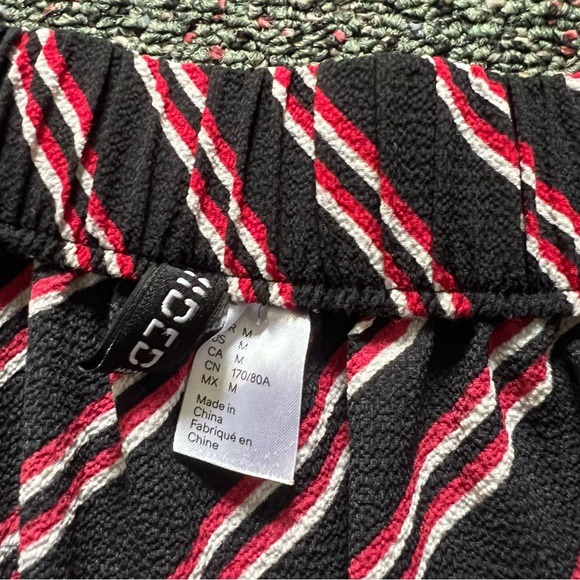 H&M Red & Black Stripe Midi Knee-Length Modest Handkerchief Asymmetrical Skirt M - Picture 15 of 16